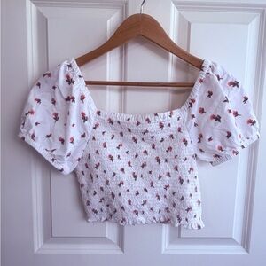Like new size S American Eagle  Smocked White Floral Puff-Sleeve Crop Top.